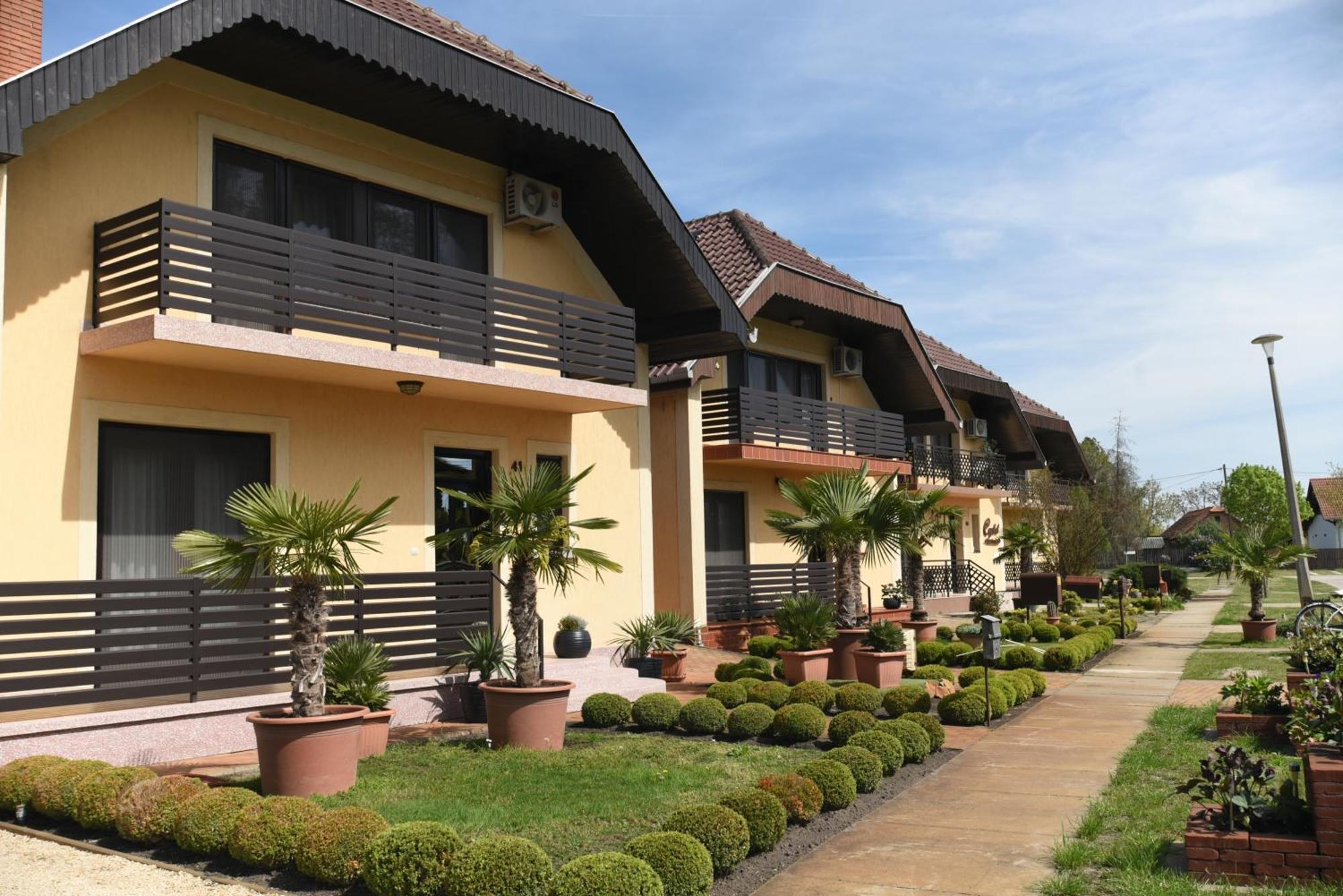 Crystal Apartman Morahalom Bagian luar foto